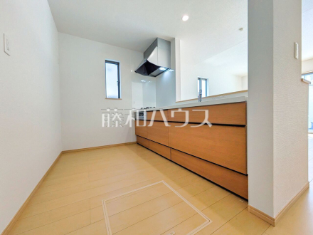 B号棟　キッチン　【府中市日新町３丁目】／撮影日2026/03/08