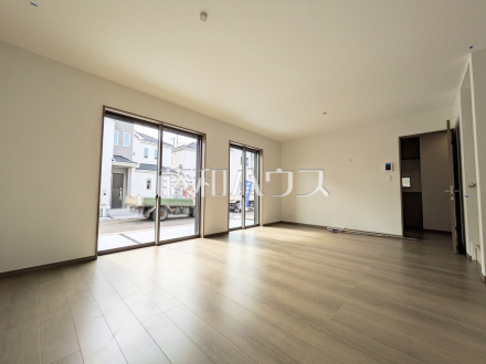 D号棟　リビング　【府中市日新町３丁目】／撮影日2026/02/27