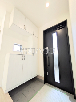 F号棟　玄関　【府中市日新町３丁目】／撮影日2026/02/27