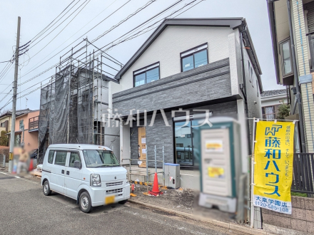 足場が外れて実際の外観が見えてきました。完成までもう少しです。　【練馬区南大泉１丁目】／撮影日2026/03/23