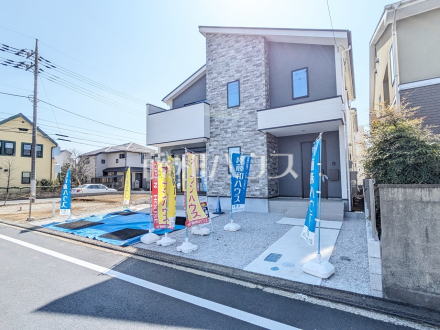 1号棟　外観　【日野市万願寺６丁目】
堂々完成、いつでもご内覧いただけます！ぜひ実物をご覧いただきたく思います。喜んでご案内いたしますのでお気軽にお問合せ下さい。　／撮影日2026/02/26