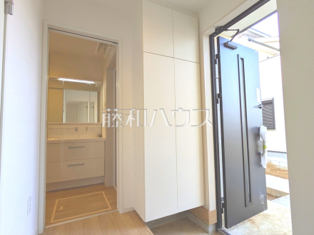 4号棟　玄関　【日野市万願寺６丁目】／撮影日2026/03/07