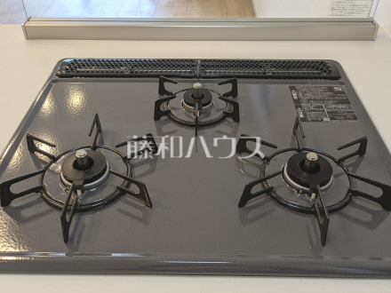 4号棟　キッチンコンロ　【日野市万願寺６丁目】／撮影日2026/03/07