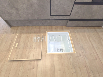 4号棟　床下収納　【日野市万願寺６丁目】／撮影日2026/03/07