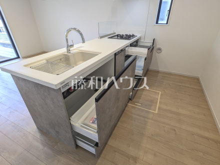 4号棟　キッチン　【日野市万願寺６丁目】／撮影日2026/03/07