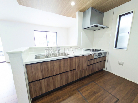 1号棟　キッチン　【新座市石神２丁目】／撮影日2026/03/23