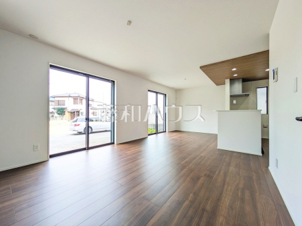 1号棟　リビング　【新座市石神２丁目】／撮影日2026/03/23