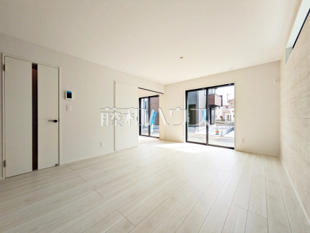 2号棟　リビング　【新座市石神２丁目】／撮影日2026/04/13