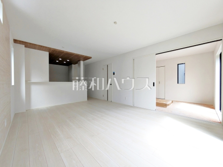 2号棟　リビング　【新座市石神２丁目】／撮影日2026/04/13