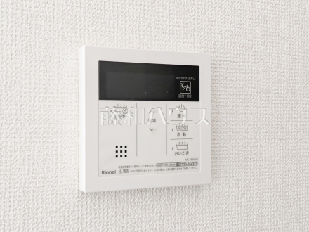 4号棟　給湯器　【新座市石神２丁目】　追焚機能付で時間差入浴もOK追焚き機能付きなので、生活時間の違う家族に便利です。／撮影日2026/03/23