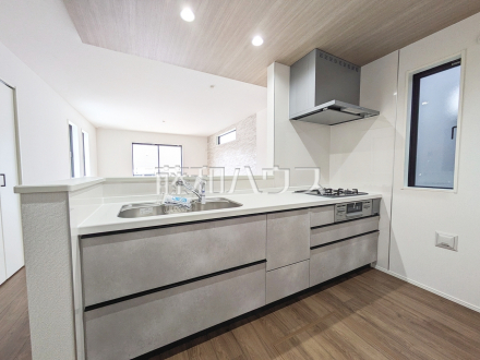 4号棟　キッチン　【新座市石神２丁目】／撮影日2026/03/23