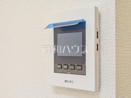 2号棟　防犯に役立つTVモニター付インターフォン　訪問者がわかるTVモニター付インターホンは、お子様のお留守番にも活躍するかも？！／撮影日2026/04/17