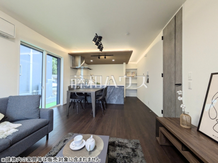 3号棟　リビング　【三鷹市上連雀８丁目】／撮影日2025/12/11