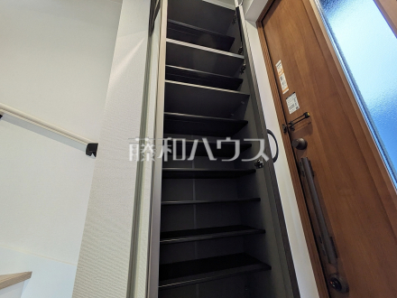 4号棟　玄関収納　【三鷹市上連雀８丁目】／撮影日2025/12/26