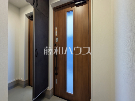 4号棟　玄関　【三鷹市上連雀８丁目】／撮影日2025/12/26