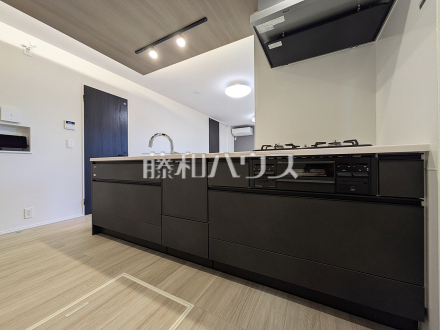 4号棟　キッチン　【三鷹市上連雀８丁目】／撮影日2025/12/26