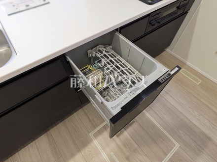 4号棟　食器洗浄乾燥機　【三鷹市上連雀８丁目】　後片付けの救世主！ 食洗機付きシステムキッチン
／撮影日2025/12/26