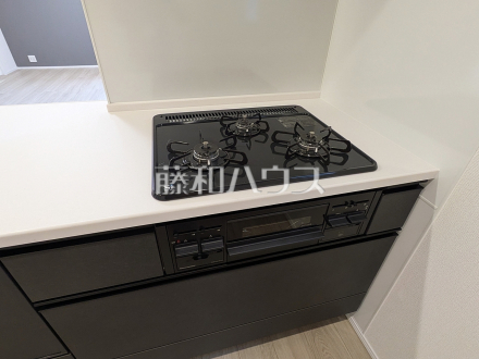 4号棟　キッチンコンロ・グリル　【三鷹市上連雀８丁目】／撮影日2025/12/26