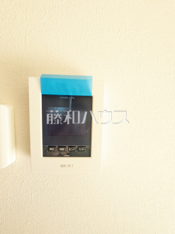 TVモニター付きインターホン　訪問者がわかるTVモニター付インターホンは、お子様のお留守番にも活躍するかも？！／撮影日2026/02/13