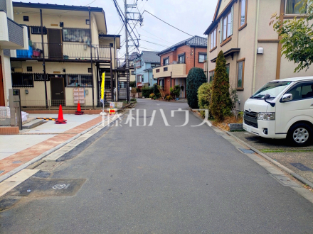 接道状況および現場風景　【府中市是政１丁目】／撮影日2026/02/27