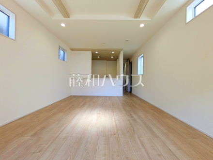 1号棟　リビング　【府中市是政１丁目】／撮影日2026/03/05