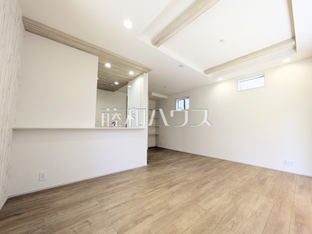 2号棟　リビング　【府中市是政１丁目】／撮影日2026/03/14