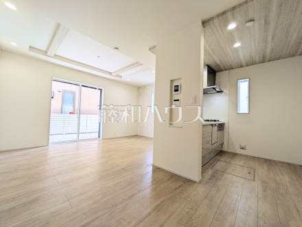 2号棟　リビング　【府中市是政１丁目】／撮影日2026/03/14