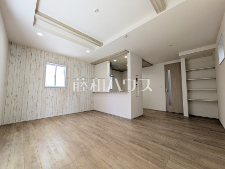 2号棟　リビング　【府中市是政１丁目】／撮影日2026/03/14