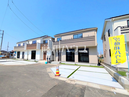 ≪接道状況≫ お住まい探しは、家の良し悪しだけでなく周辺環境も重要なポイントです。ぜひ一度お客様の目でご覧ください。 【府中市日新町５丁目】／撮影日2026/03/29