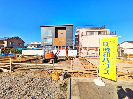 ≪2号棟　外観≫主寝室は南面に面した7帖の陽だまりスペースでご用意♪　【府中市日新町５丁目】／撮影日2025/11/30