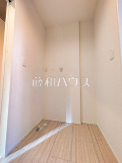 ≪1号棟　洗濯機置き場≫【府中市是政２丁目】／撮影日2026/03/08