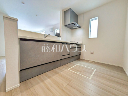 2号棟　キッチン　【八王子市下恩方町】／撮影日2026/03/22