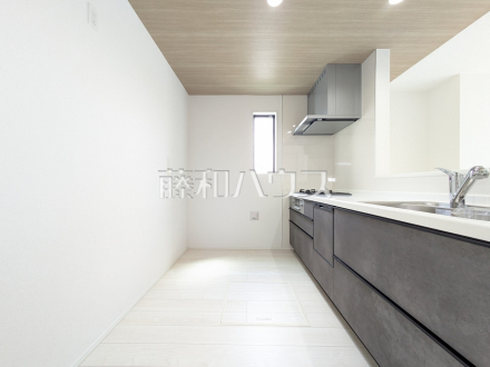 2号棟　キッチン　【国立市泉３丁目】／撮影日2026/04/14