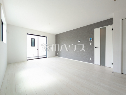 2号棟　リビング　【国立市泉３丁目】／撮影日2026/04/14