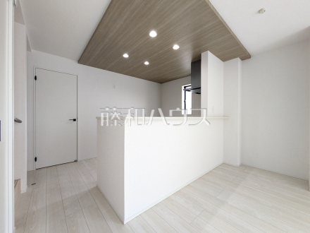 2号棟　キッチン　【国立市泉３丁目】／撮影日2026/04/14