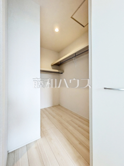 8号棟　ウォークインクローゼット　【新座市池田４丁目】／撮影日2026/04/10
