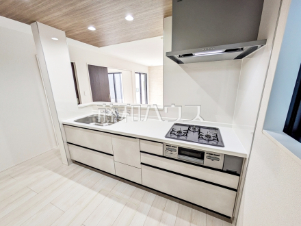 8号棟　キッチン　【新座市池田４丁目】／撮影日2026/04/10