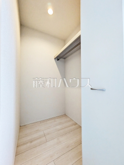 8号棟　ウォークインクローゼット　【新座市池田４丁目】／撮影日2026/04/10