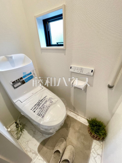 1号棟　 きれいでさわやか、ウォシュレット付きトイレ♪ 　【富士見市大字水子】／撮影日2025/12/06