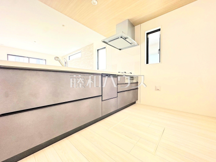 1号棟　キッチン　【府中市多磨町２丁目】／撮影日2026/04/10