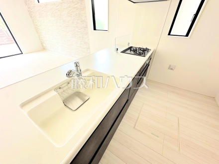 1号棟　キッチン　【府中市多磨町２丁目】／撮影日2026/04/10