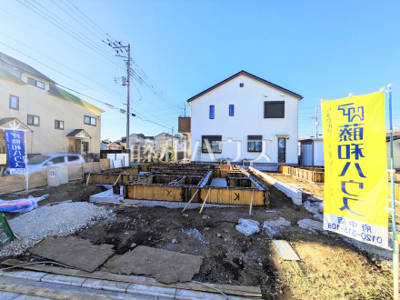 ≪1号棟　外観≫大きなソファーを置いても圧迫感がない約16帖の広々LDKプラン【府中市多磨町２丁目】／撮影日2026/01/12