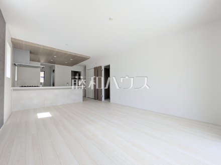 3号棟　リビング　【府中市多磨町２丁目】／撮影日2026/04/18