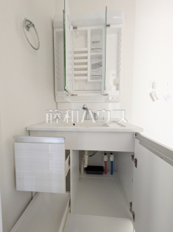 3号棟　洗面台の収納　【府中市多磨町２丁目】／撮影日2026/04/18