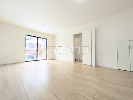 1号棟　リビング　【調布市深大寺東町４丁目】／撮影日2026/04/13