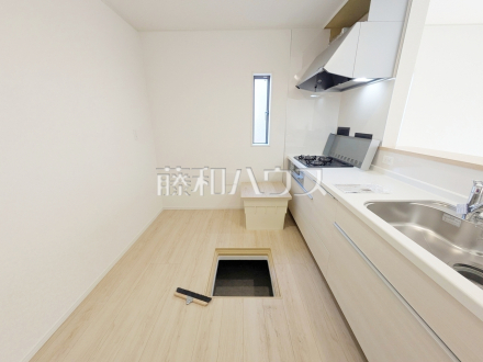 2号棟　キッチン　【練馬区大泉町３丁目】／撮影日2026/04/02