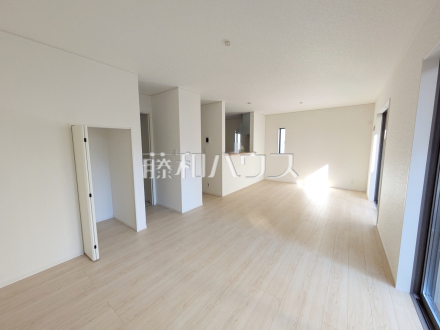 2号棟　リビング　【練馬区大泉町３丁目】／撮影日2026/04/02