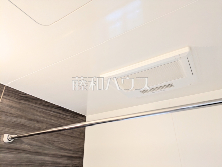 A号棟　浴室換気乾燥機　【立川市栄町２丁目】　雨天時の洗濯物や浴室内のカビ防止としても活躍する浴室換気乾燥機
／撮影日2026/04/06