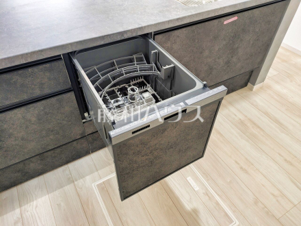 食器洗浄乾燥機　 ビルトイン食洗機は毎日の家事を軽減させてくれます。またワークトップも広々使え機能性も向上します。 ／撮影日2026/03/19