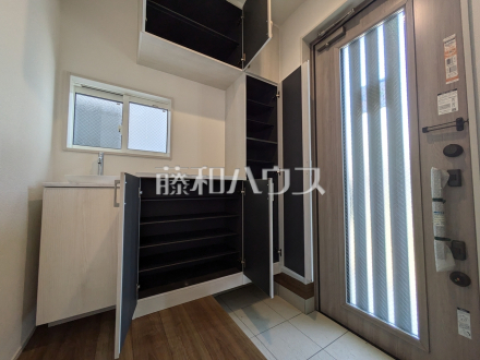 1号棟　玄関　【東久留米市小山５丁目】／撮影日2026/05/02